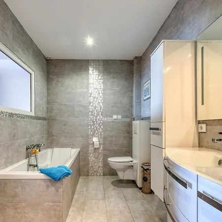 빌라 Infinity 200m2 Vue Mer, Giens & Porquerolles 카르쿠에이란느