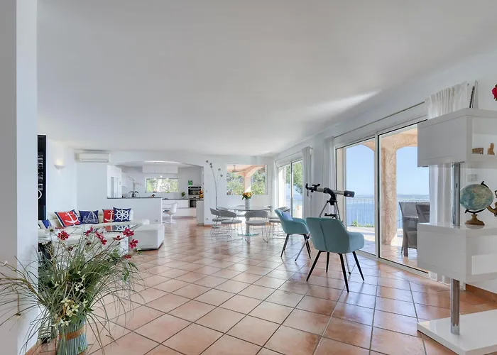 빌라 Infinity 200m2 Vue Mer, Giens & Porquerolles 카르쿠에이란느