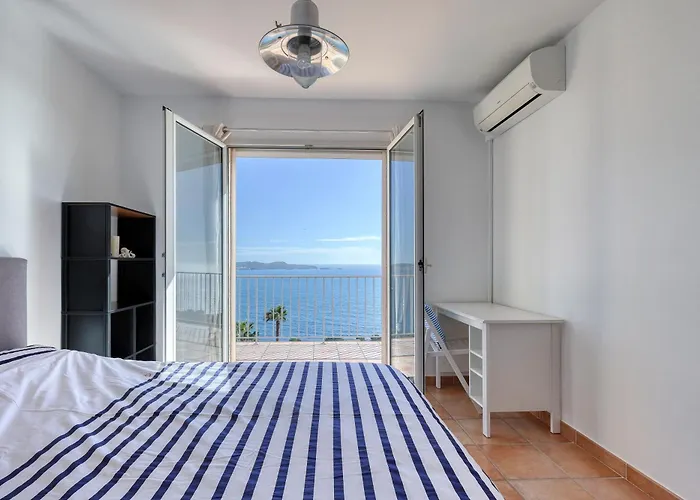 Infinity 200m2 Vue Mer, Giens & Porquerolles 카르쿠에이란느